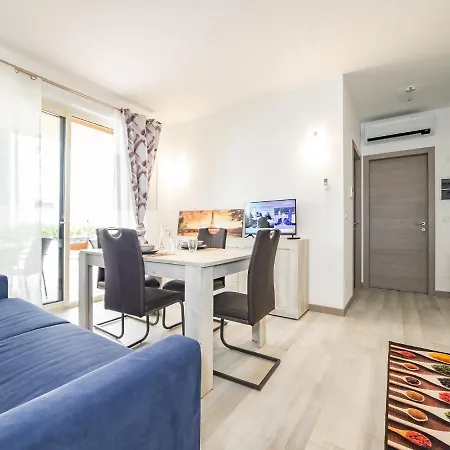 Leonardo With Swimming Pool And Garden In Borghetto Appartement Borghetto Santo Spirito